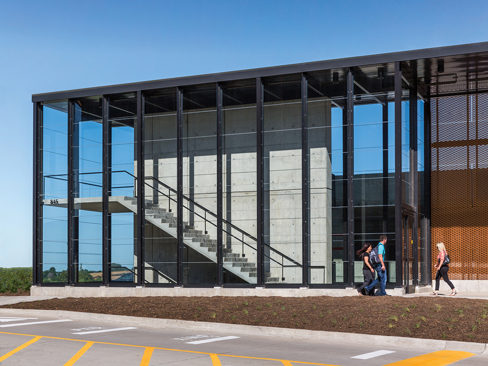 CORPORATE CAMPUS PARKING FACILITY