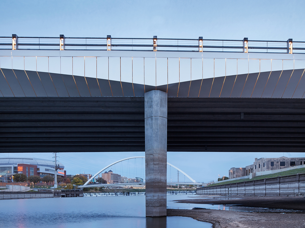 Downtown Bridges Des Moines, Iowa | 2020 