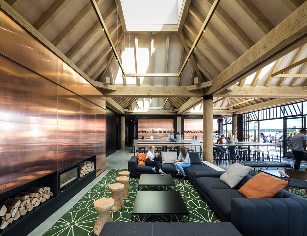 THE DEPARTMENT STORE