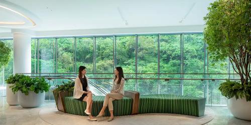 Upcycled Bench at Landmark South | 2021-2022