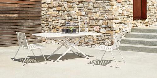 Zebra Up & Down Tables | 2021-2022