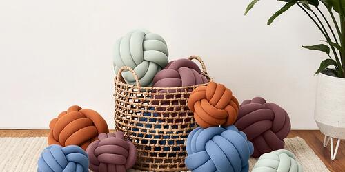 Hugget Knot Pillow | 2022-2023