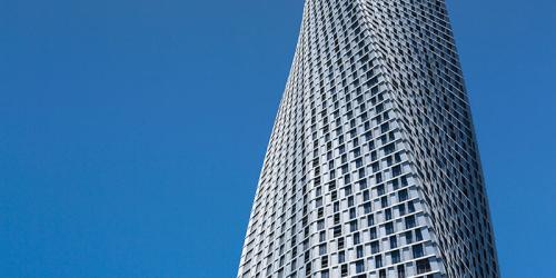 Cayan Tower | Dubai, United Arab Emirates | 2013